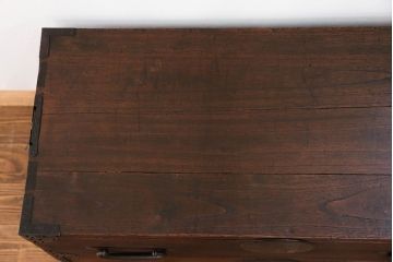 アンティーク家具　古民具・骨董 大きな丸金具の時代箪笥ローボード (ローチェスト)