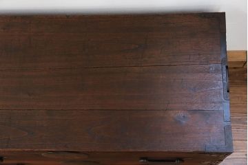 アンティーク家具　古民具・骨董 大きな丸金具の時代箪笥ローボード (ローチェスト)