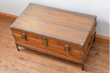 アンティーク家具　ドイツアンティーク 鉄脚付き 船トランクセンターテーブル