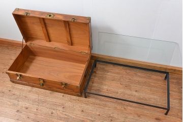 アンティーク家具　ドイツアンティーク 鉄脚付き 船トランクセンターテーブル