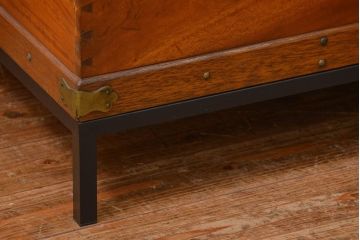 アンティーク家具　ドイツアンティーク 鉄脚付き 船トランクセンターテーブル
