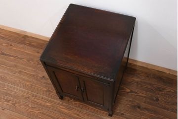 アンティーク家具　大正ロマン 古い木の上品なレコードケース (サイドキャビネット)