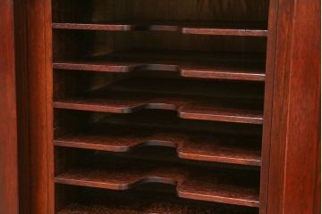 アンティーク家具　大正ロマン 古い木の上品なレコードケース (サイドキャビネット)