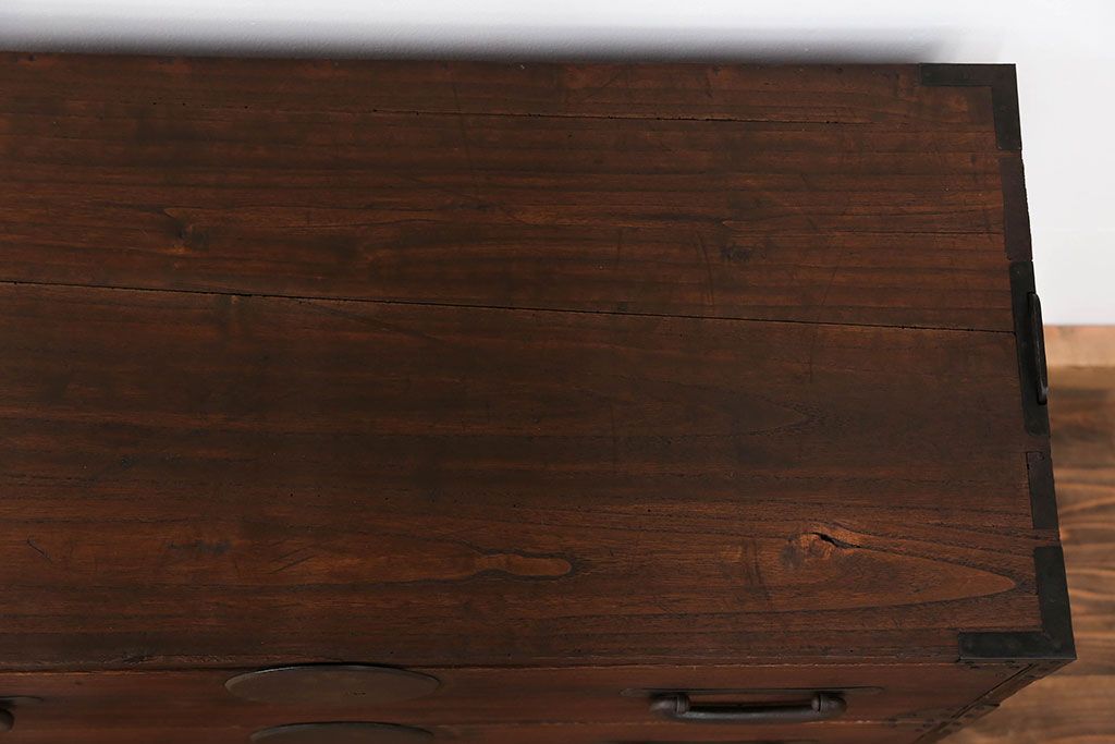 アンティーク家具　古民具・骨董 大きな丸金具の時代箪笥