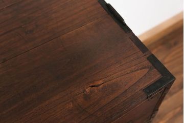 アンティーク家具　古民具・骨董 大きな丸金具の時代箪笥