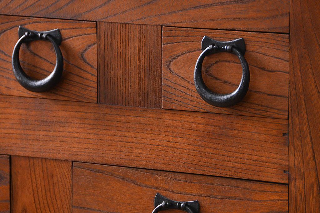 アンティーク家具　古民具・骨董 前面・側面総欅材!六尺　特別注文造りの水屋箪笥(1)