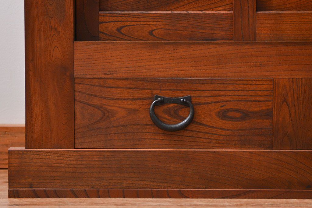 アンティーク家具　古民具・骨董 前面・側面総欅材!六尺　特別注文造りの水屋箪笥(1)