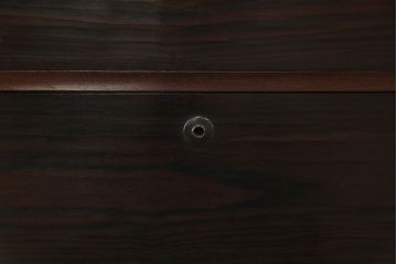 アンティーク家具　アンティーク 鉄脚付きのモダンでシックなローチェスト(ローボード)