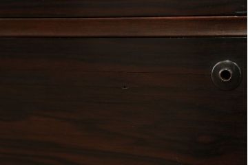 アンティーク家具　アンティーク 鉄脚付きのモダンでシックなローチェスト(ローボード)