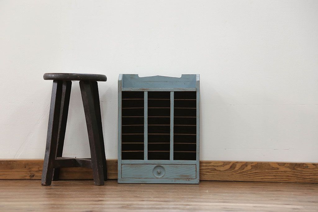 レトロ家具　昭和レトロ アンティークペイントの引き出し付きレターケース(書類棚、小引き出し)