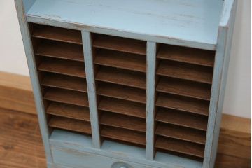 レトロ家具　昭和レトロ アンティークペイントの引き出し付きレターケース(書類棚、小引き出し)