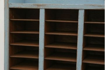 レトロ家具　昭和レトロ アンティークペイントの引き出し付きレターケース(書類棚、小引き出し)