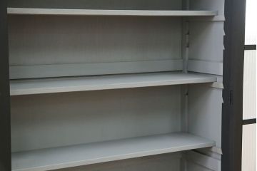 アンティーク家具　アンティーク シックなペイントの銀モールガラス本箱(ブックケース、収納棚)