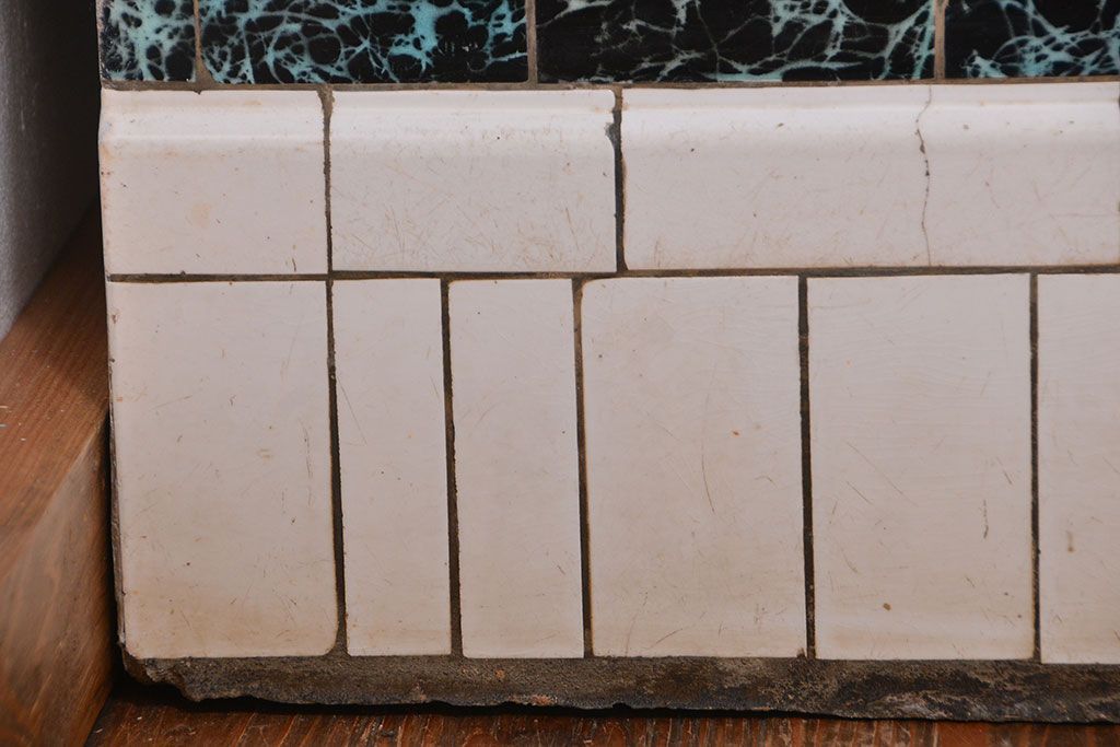 アンティーク家具　アンティーク 特大!タイル台付きの大きな六角ガラスケース(ショーケース)