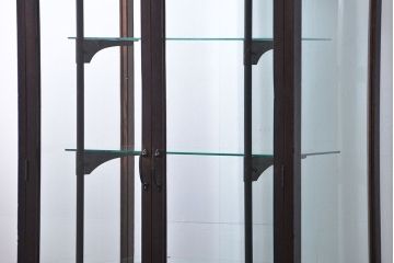 アンティーク家具　アンティーク 特大!タイル台付きの大きな六角ガラスケース(ショーケース)