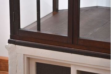 アンティーク家具　アンティーク 特大!タイル台付きの大きな六角ガラスケース(ショーケース)