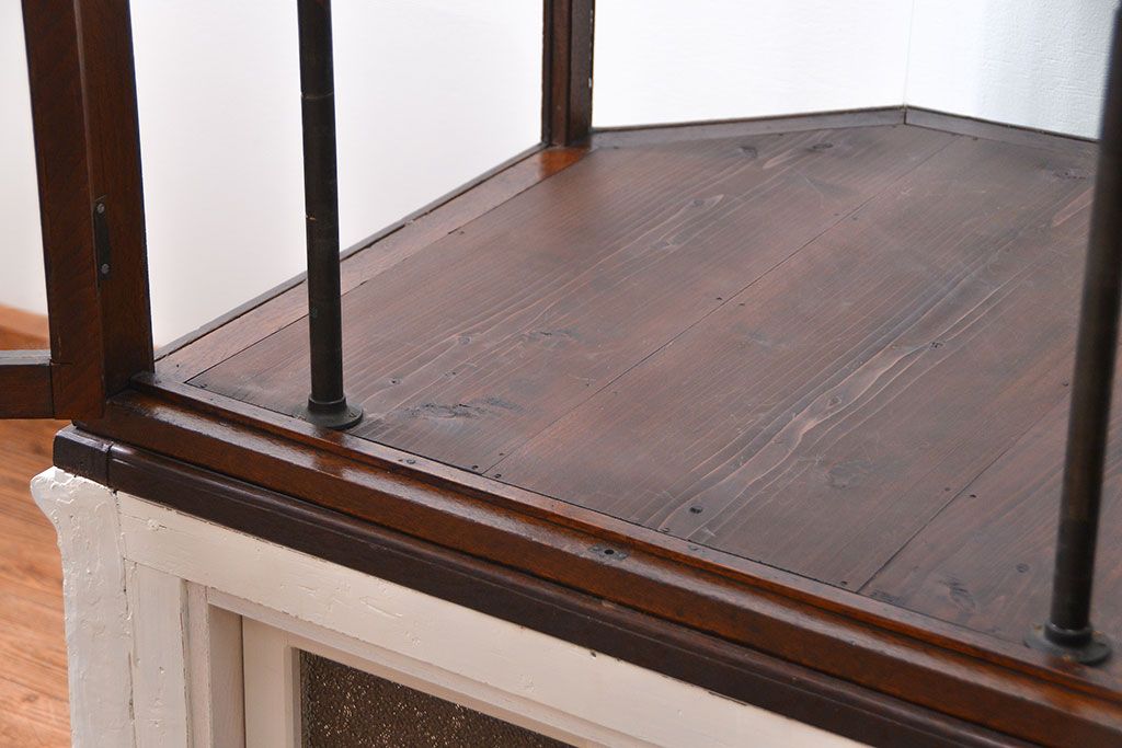 アンティーク家具　アンティーク 特大!タイル台付きの大きな六角ガラスケース(ショーケース)