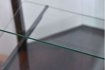 アンティーク家具　アンティーク 特大!タイル台付きの大きな六角ガラスケース(ショーケース)