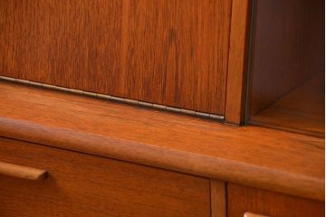 北欧家具 チーク材の北欧ビンテージ サイドキャビネット(サイドボード、リビングボード)