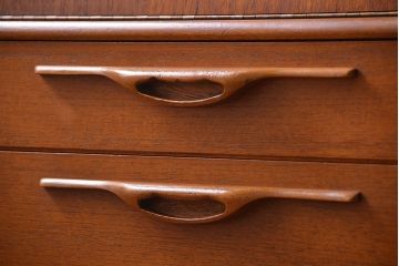 北欧家具 チーク材の北欧ビンテージ サイドキャビネット(サイドボード、リビングボード)