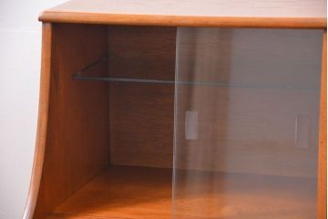 北欧家具 チーク材の北欧ビンテージ サイドキャビネット(サイドボード、リビングボード)