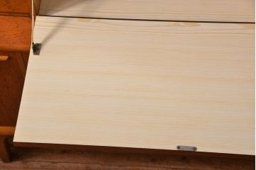 北欧家具 チーク材の北欧ビンテージ サイドキャビネット(サイドボード、リビングボード)