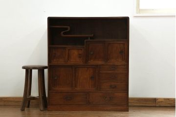 アンティーク家具　アンティーク 総クスノキ(楠)の重厚な高級茶箪笥