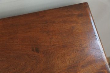 アンティーク家具　アンティーク 総クスノキ(楠)の重厚な高級茶箪笥