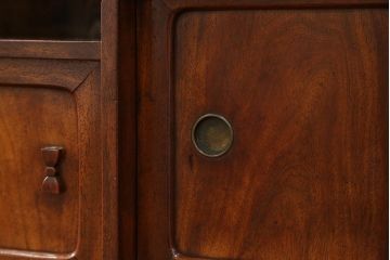 アンティーク家具　アンティーク 総クスノキ(楠)の重厚な高級茶箪笥