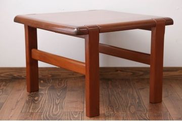 ヴィンテージ家具　北欧ビンテージ　デンマーク製　チーク材のセンターテーブル