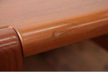 ヴィンテージ家具　北欧ビンテージ　デンマーク製　チーク材のセンターテーブル