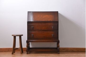 アンティーク家具　イギリスアンティーク オーク材の上質なライティングビューロー