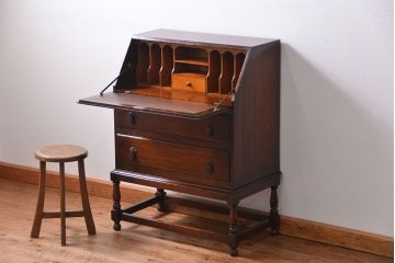 アンティーク家具　イギリスアンティーク オーク材の上質なライティングビューロー