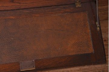 アンティーク家具　イギリスアンティーク オーク材の上質なライティングビューロー