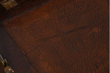 アンティーク家具　イギリスアンティーク オーク材の上質なライティングビューロー