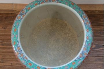 アンティーク雑貨　古民具・骨董　特大!火鉢センターテーブル (手焙り、伊万里、十錦手、窓絵)