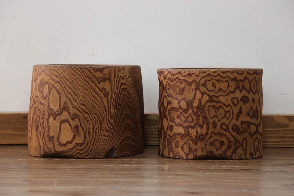 アンティーク雑貨　古民具・骨董 木目の素晴らしい刳り貫き桐火鉢　2個