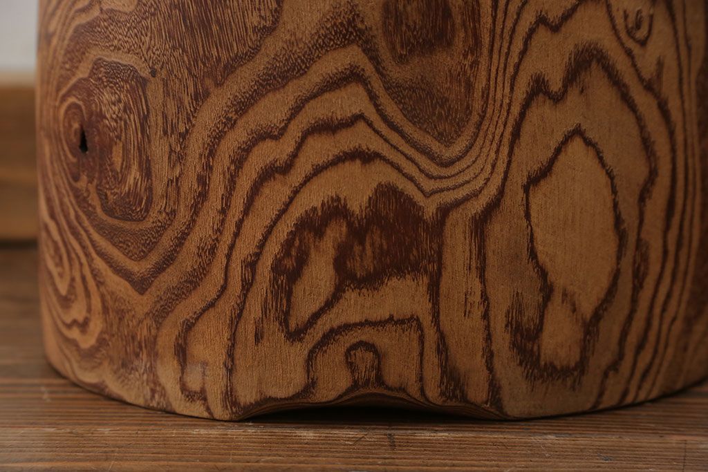 アンティーク雑貨　古民具・骨董 木目の素晴らしい刳り貫き桐火鉢　2個