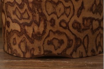 アンティーク雑貨　古民具・骨董 木目の素晴らしい刳り貫き桐火鉢　2個