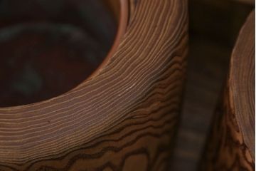 アンティーク雑貨　古民具・骨董 木目の素晴らしい刳り貫き桐火鉢　2個