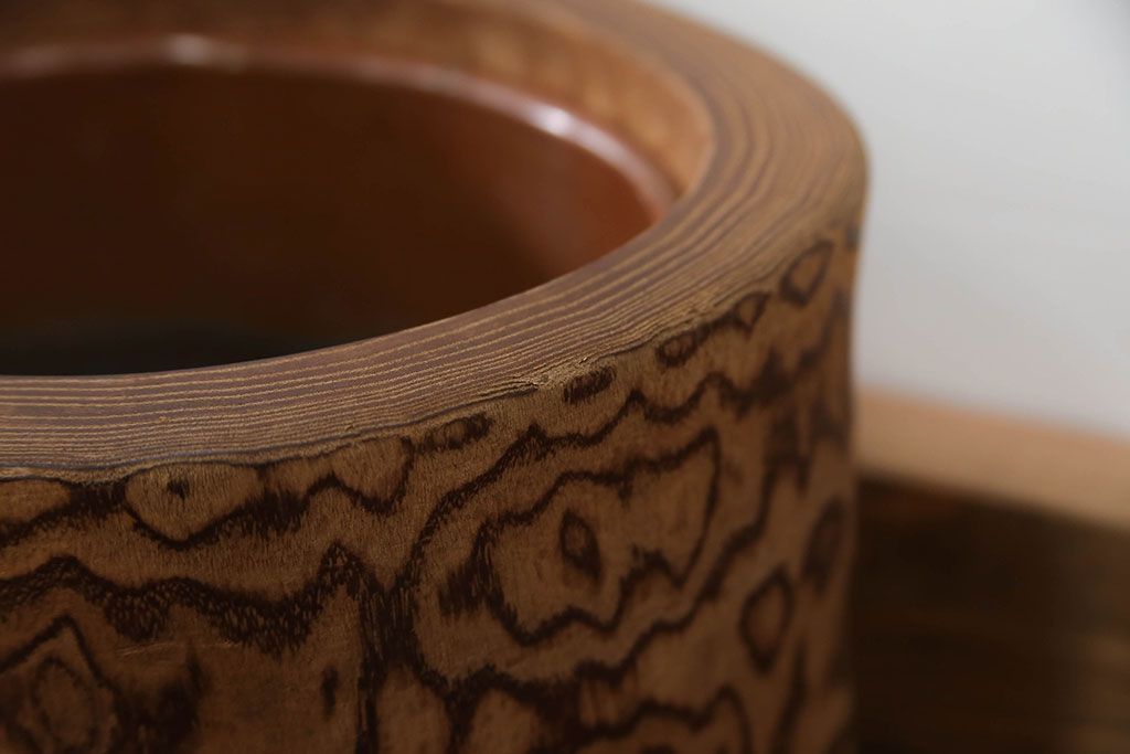 アンティーク雑貨　古民具・骨董 木目の素晴らしい刳り貫き桐火鉢　2個