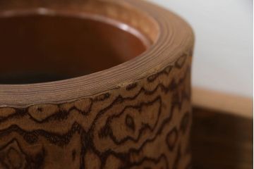 アンティーク雑貨　古民具・骨董 木目の素晴らしい刳り貫き桐火鉢　2個