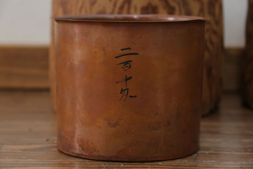 アンティーク雑貨　古民具・骨董 木目の素晴らしい刳り貫き桐火鉢　2個