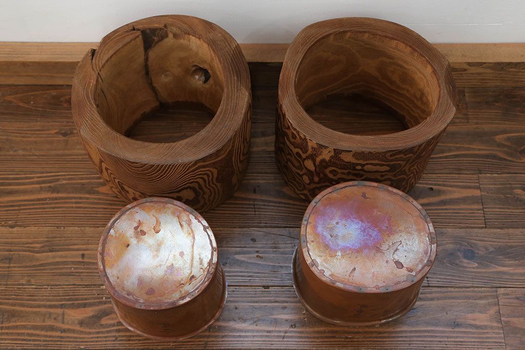 アンティーク雑貨　古民具・骨董 木目の素晴らしい刳り貫き桐火鉢　2個