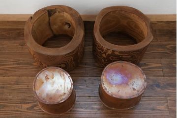 アンティーク雑貨　古民具・骨董 木目の素晴らしい刳り貫き桐火鉢　2個