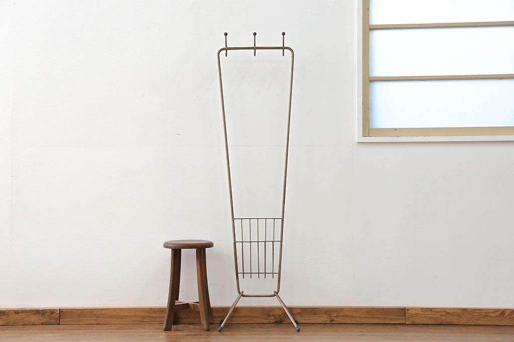 アンティーク雑貨　昭和レトロ レトロなアイアンハンガー(ポールスタンド、帽子掛け)