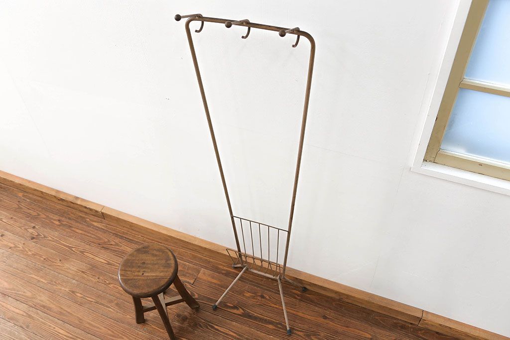 アンティーク雑貨　昭和レトロ レトロなアイアンハンガー(ポールスタンド、帽子掛け)