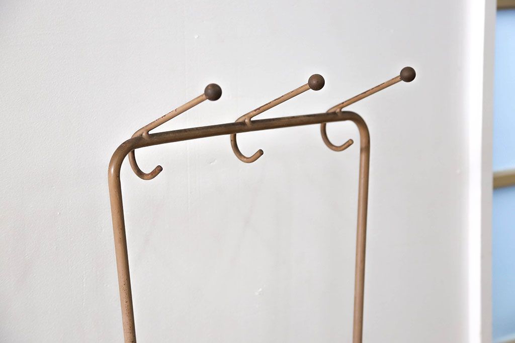 アンティーク雑貨　昭和レトロ レトロなアイアンハンガー(ポールスタンド、帽子掛け)