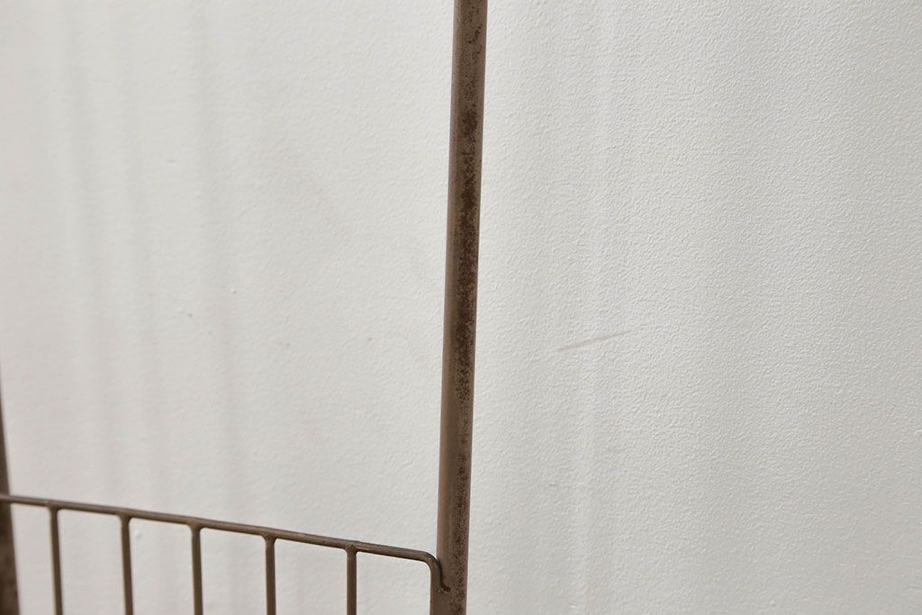 アンティーク雑貨　昭和レトロ レトロなアイアンハンガー(ポールスタンド、帽子掛け)