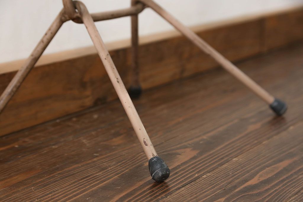 アンティーク雑貨　昭和レトロ レトロなアイアンハンガー(ポールスタンド、帽子掛け)